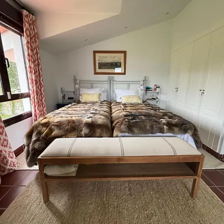 Maravillosa Casa Entre El Mar Y La Montana Ardines